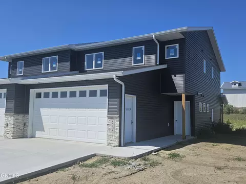 5208 Welder Ave, Bismarck, ND 58503