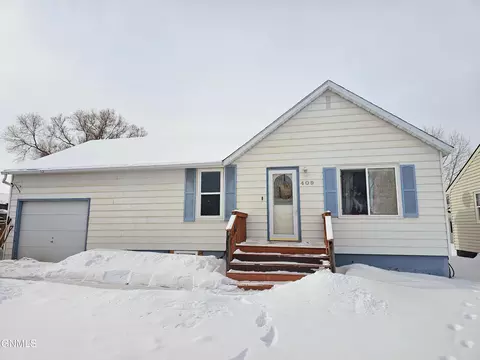 409 3rd St NE, Watford City, ND 58854