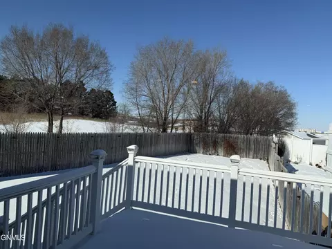 Exterior - 1714 Calgary Loop, Bismarck, ND 58503 photo 2 of 3