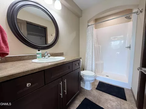 Bath - 1714 Calgary Loop, Bismarck, ND 58503 photo 1 of 3