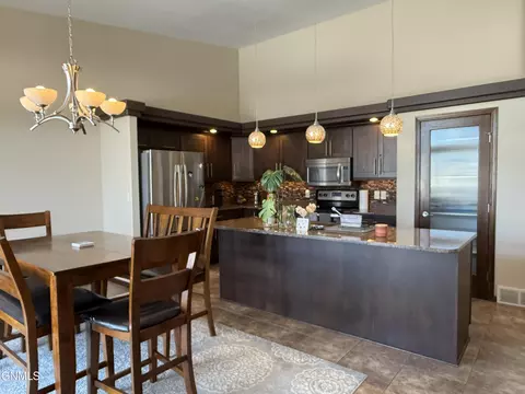 Kitchen - 1714 Calgary Loop, Bismarck, ND 58503 photo 3 of 5