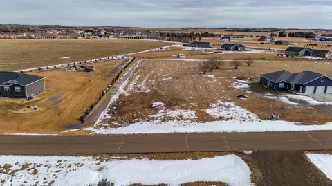 921 Apple Ridge Rd, Menoken, ND 58558