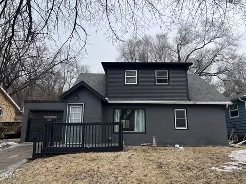 619 5th St NE, Jamestown, ND 58401