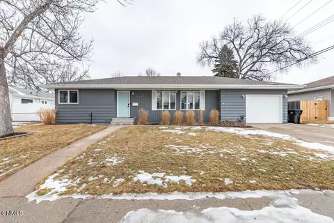 1808 Braman Ave, Bismarck, ND 58501