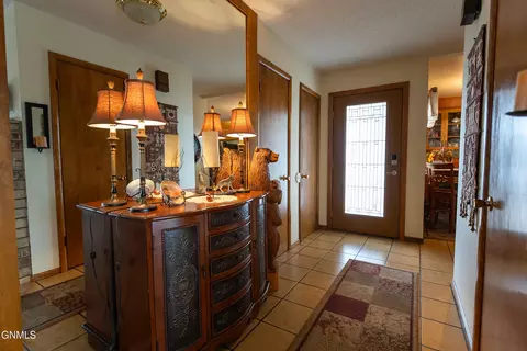 Entry Way - 1715 Divide Ave, Bismarck, ND 58501 photo 3 of 6