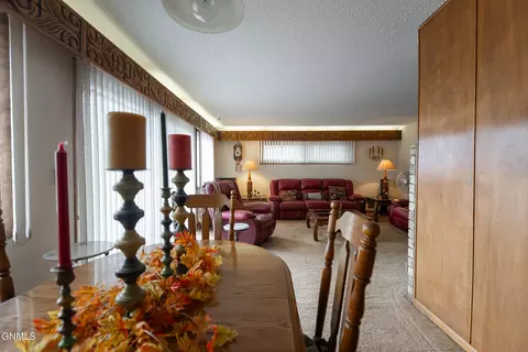 Dining - 1715 Divide Ave, Bismarck, ND 58501 photo 3 of 3