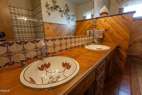 Bath - 1715 Divide Ave, Bismarck, ND 58501 photo 3 of 8