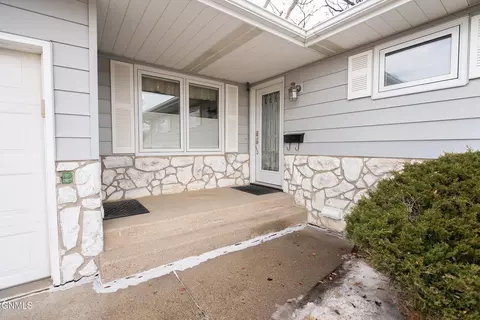 Exterior - 1715 Divide Ave, Bismarck, ND 58501 photo 3 of 6