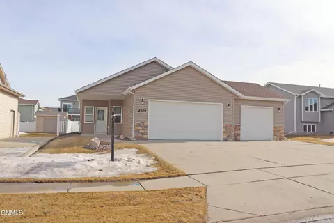 4809 Coleman St, Bismarck, ND 58503