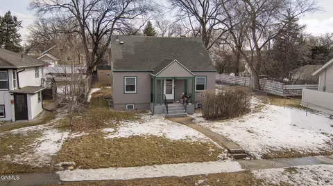 815 N 3rd St, Bismarck, ND 58501