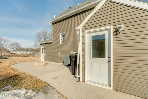 516 14th St S, Bismarck, ND 58504 photo 28