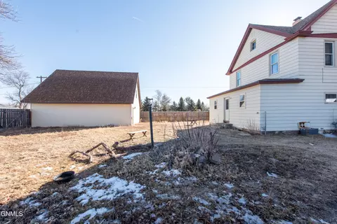 214 Cliff St, Gladstone, ND 58630 photo 55