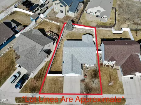 1910 Timbers St, Williston, ND 58801 photo 18