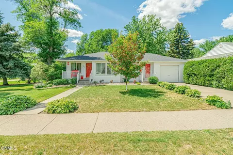 1300 Mohawk St, Bismarck, ND 58501