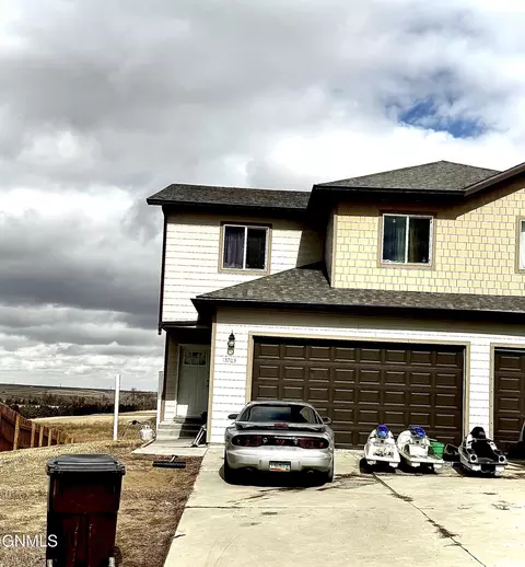 13703 Kristina St, Williston, ND 58801