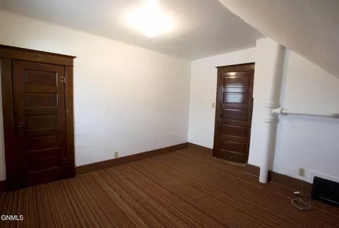 Bedroom - 105 2nd Ave NW, Garrison, ND 58540 photo 9 of 26