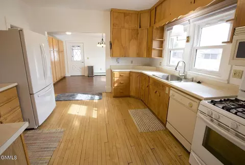 Kitchen - 105 2nd Ave NW, Garrison, ND 58540 photo 1 of 7