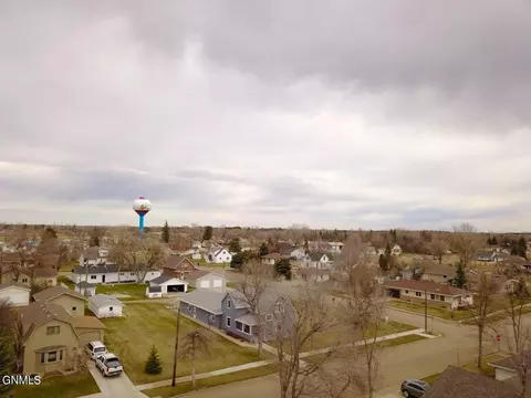 View/Area - 105 2nd Ave NW, Garrison, ND 58540 photo 1 of 2