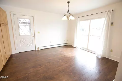 Dining - 105 2nd Ave NW, Garrison, ND 58540 photo 6 of 9