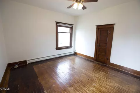 Bedroom - 105 2nd Ave NW, Garrison, ND 58540 photo 4 of 26