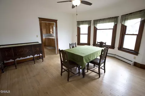 Dining - 105 2nd Ave NW, Garrison, ND 58540 photo 2 of 9