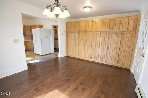 Dining - 105 2nd Ave NW, Garrison, ND 58540 photo 8 of 9