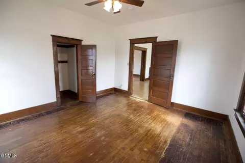 Bedroom - 105 2nd Ave NW, Garrison, ND 58540 photo 6 of 26
