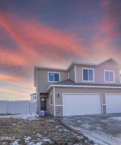 13714 Kristina St, Williston, ND 58801