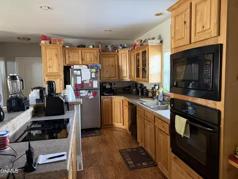 14045 Prairie Ln, Williston, ND 58801 photo 5