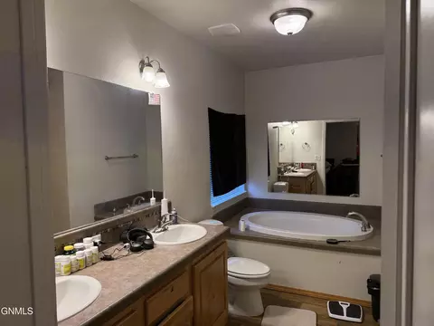 14045 Prairie Ln, Williston, ND 58801 photo 12