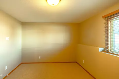 Bedroom - 4406 Chamberlain Dr, Bismarck, ND 58503 photo 10 of 12