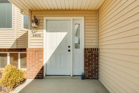 Entry Way - 4406 Chamberlain Dr, Bismarck, ND 58503 photo 7 of 7