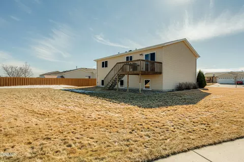 Exterior - 4406 Chamberlain Dr, Bismarck, ND 58503 photo 7 of 12