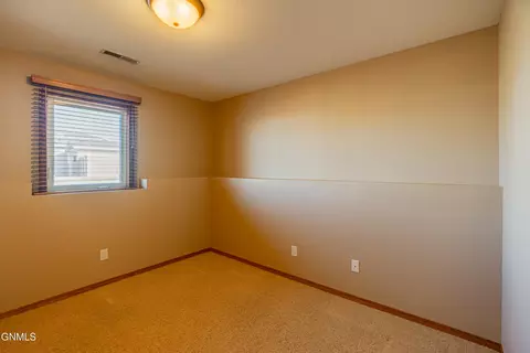 Bedroom - 4406 Chamberlain Dr, Bismarck, ND 58503 photo 11 of 12