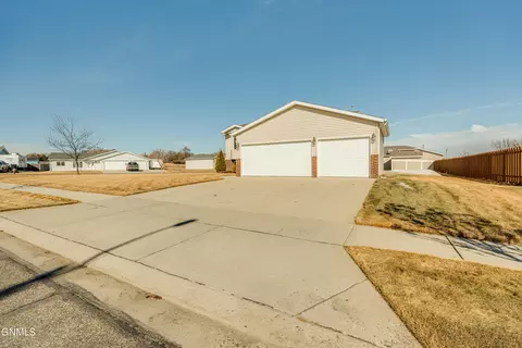 Other - 4406 Chamberlain Dr, Bismarck, ND 58503 photo 21 of 23