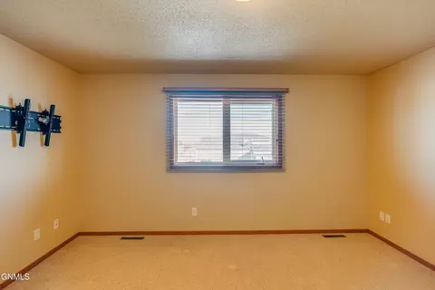 Bedroom - 4406 Chamberlain Dr, Bismarck, ND 58503 photo 2 of 12