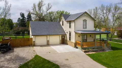415 Mclean Ave, Wilton, ND 58579