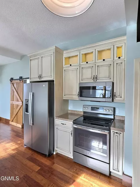 Kitchen - 415 Mclean Ave, Wilton, ND 58579 photo 2 of 6