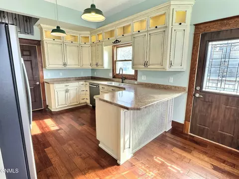 Kitchen - 415 Mclean Ave, Wilton, ND 58579 photo 5 of 6