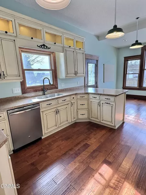 Kitchen - 415 Mclean Ave, Wilton, ND 58579 photo 4 of 6