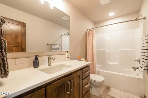 516 Shale Dr, Bismarck, ND 58503 photo 13