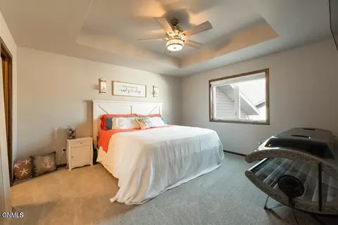 516 Shale Dr, Bismarck, ND 58503 photo 9
