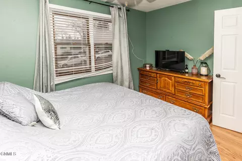 Bedroom - 2914 E Ave C E, Bismarck, ND 58501 photo 4 of 8
