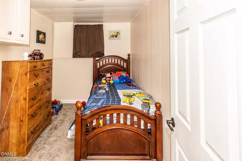 Bedroom - 2914 E Ave C E, Bismarck, ND 58501 photo 6 of 8