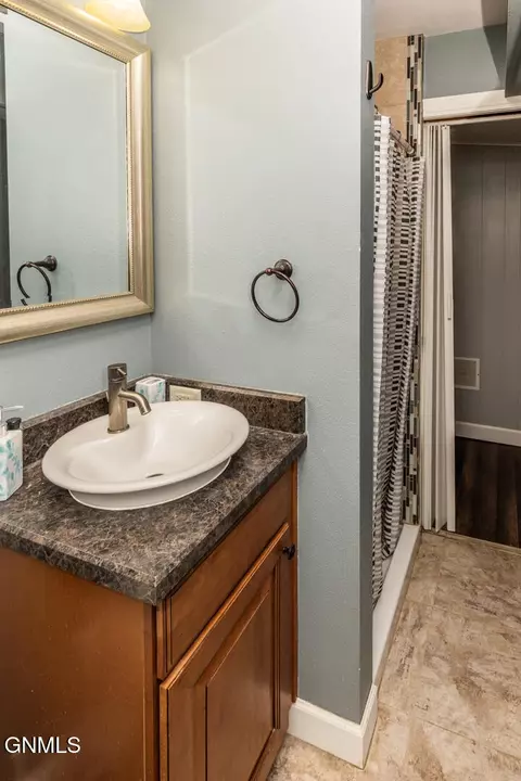 Bath - 2914 E Ave C E, Bismarck, ND 58501 photo 3 of 4