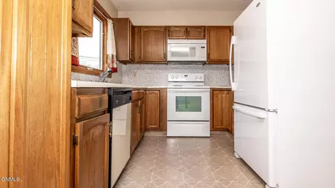 1017 E Bowen Ave, Bismarck, ND 58504 photo 12