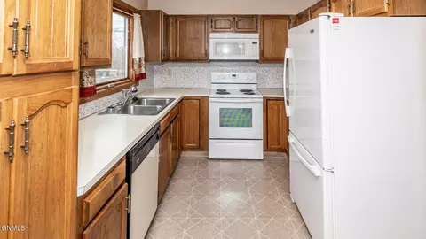 1017 E Bowen Ave, Bismarck, ND 58504 photo 17