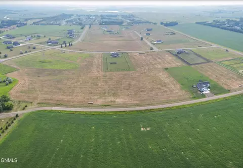 11513 Apple View Ln, Menoken, ND 58558 photo 9