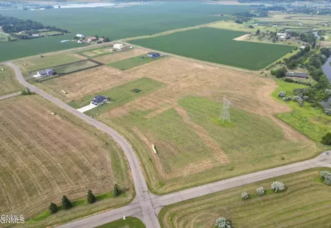 11513 Apple View Ln, Menoken, ND 58558 photo 4