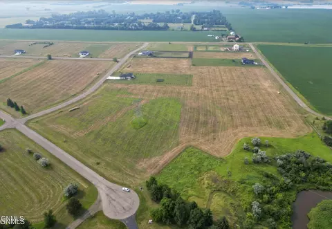 11513 Apple View Ln, Menoken, ND 58558 photo 3